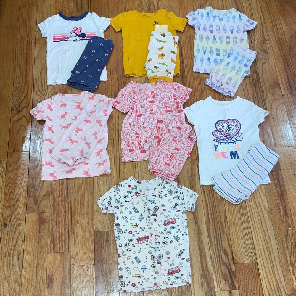 12 pcs GAP / OLD NAVY Kids 100% cotton Pajamas , short sleeve w shorts Unisex
